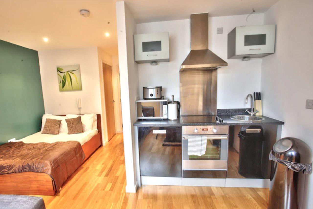Quay Apartments Leeds Лидс Экстерьер фото
