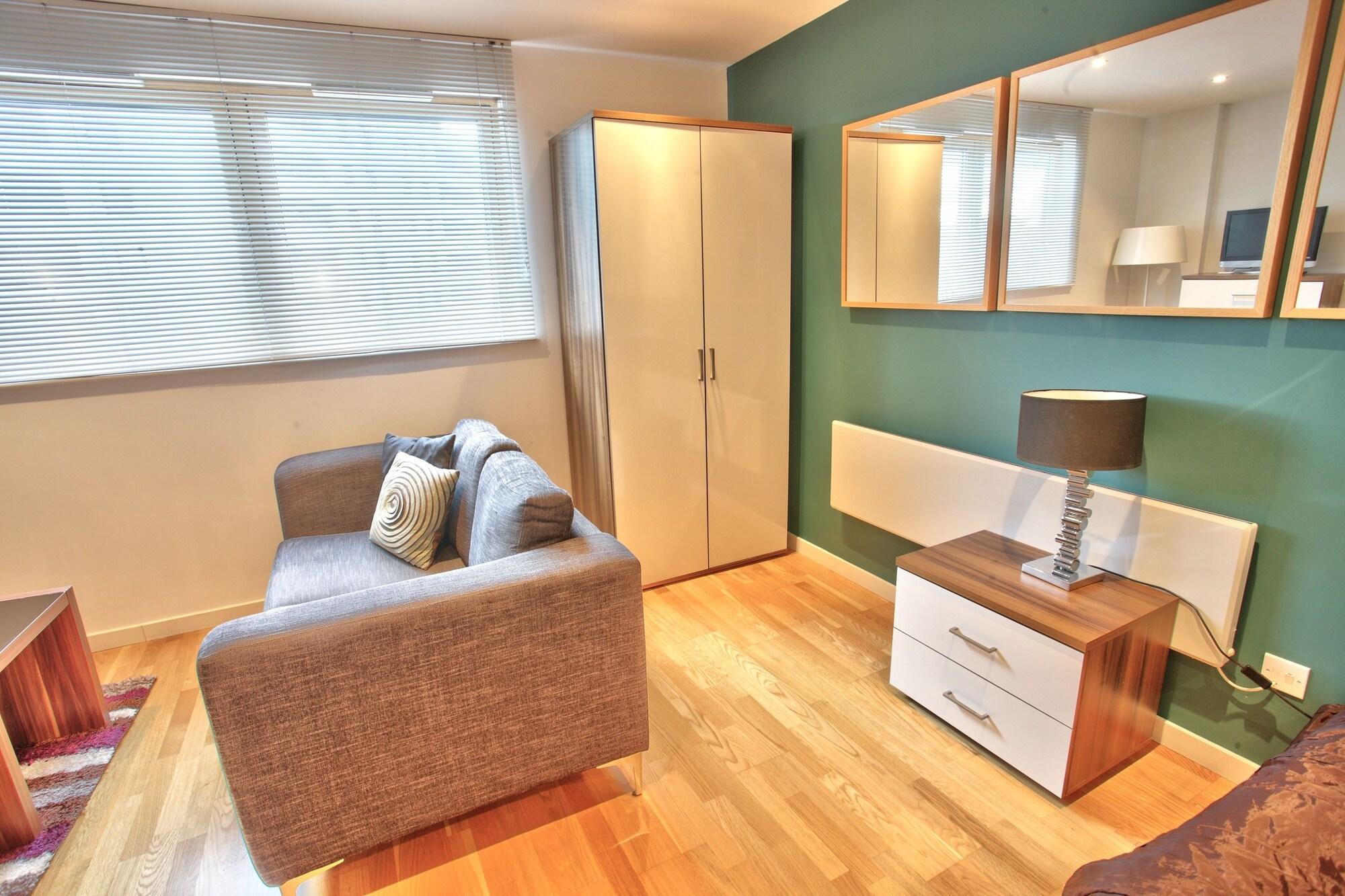 Quay Apartments Leeds Лидс Экстерьер фото