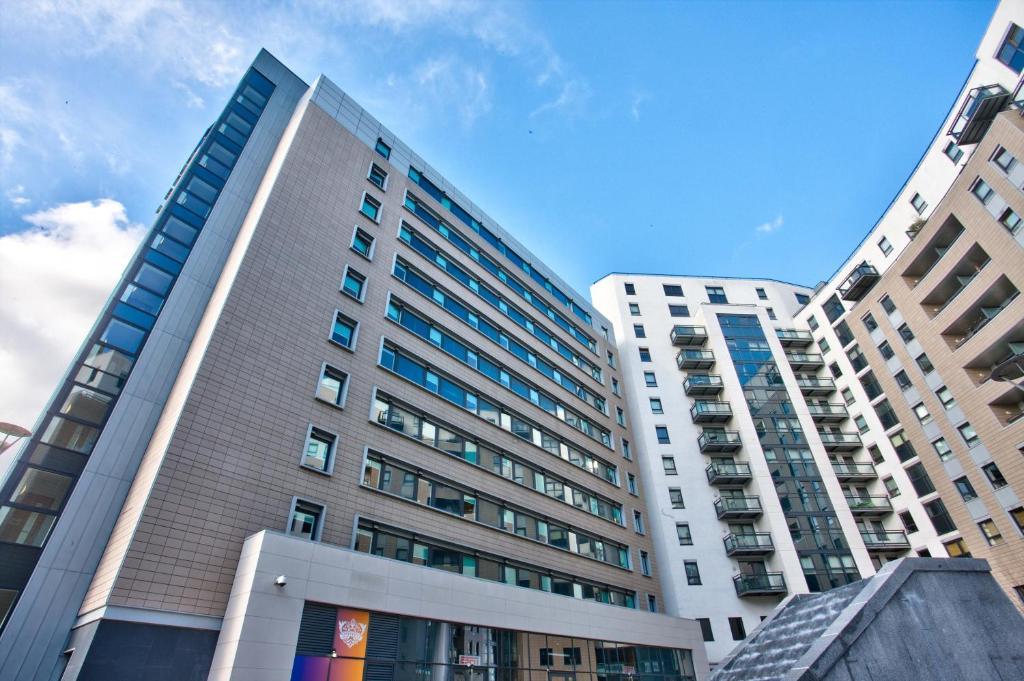 Quay Apartments Leeds Лидс Экстерьер фото