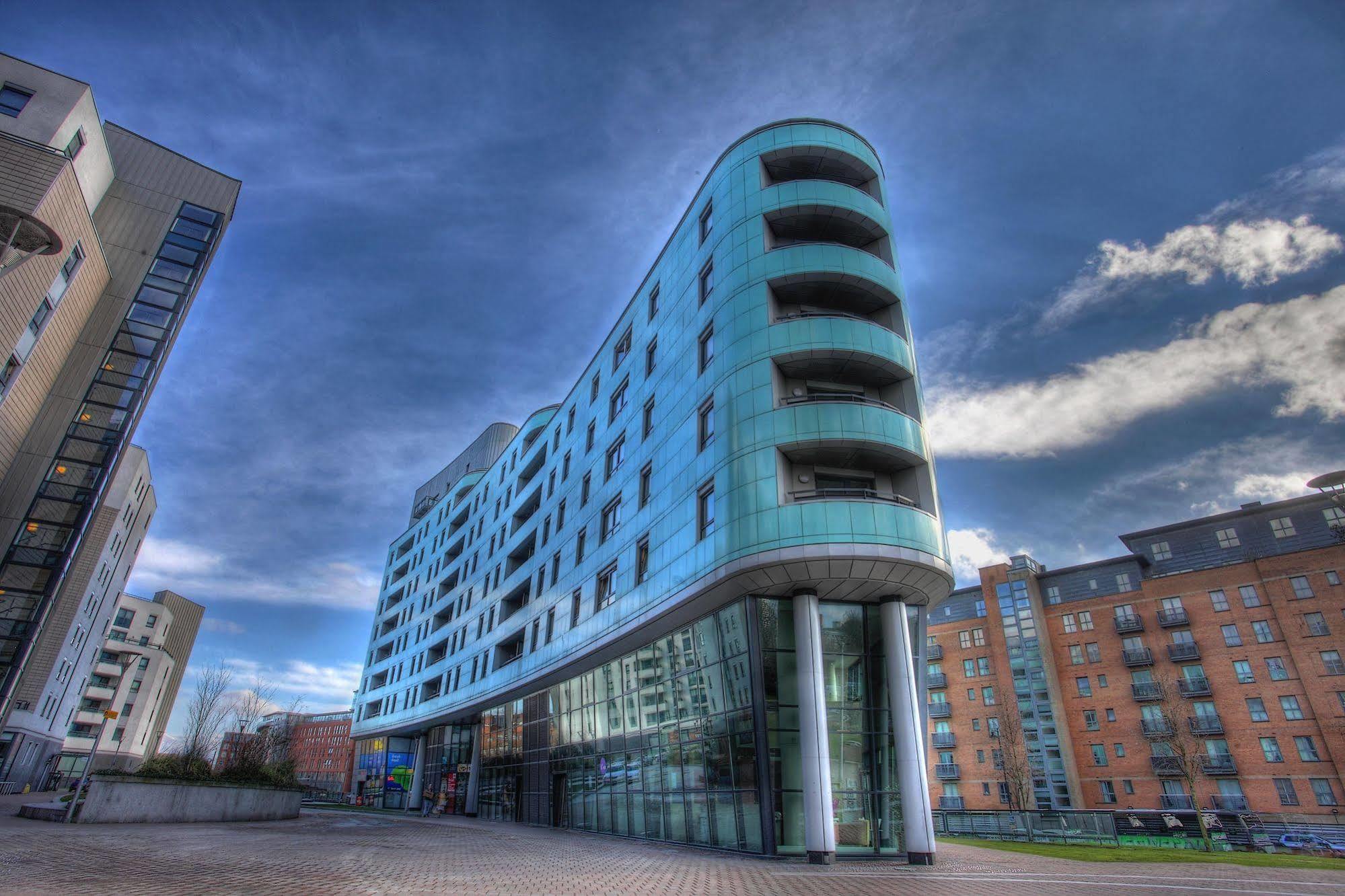 Quay Apartments Leeds Лидс Экстерьер фото