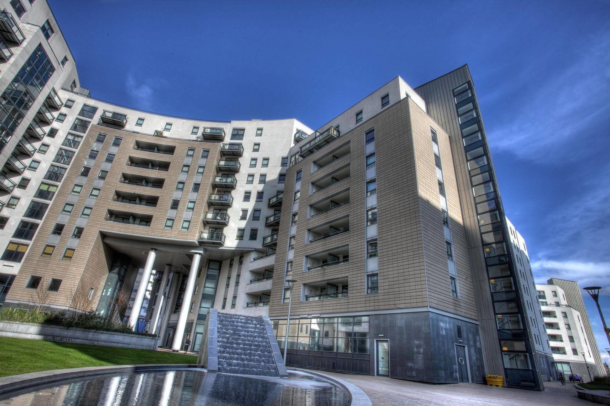 Quay Apartments Leeds Лидс Экстерьер фото